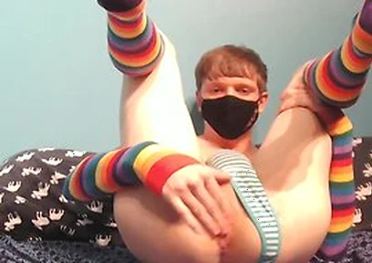 Twink Stretches Out Gaping Hole
