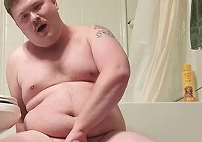 Bottom Rides Dildo And Gets Verbal