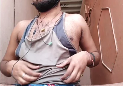 A Sexy Masturbater Doing Handjob with Full of Hornyness