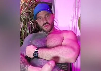 Bomb And Cum Play