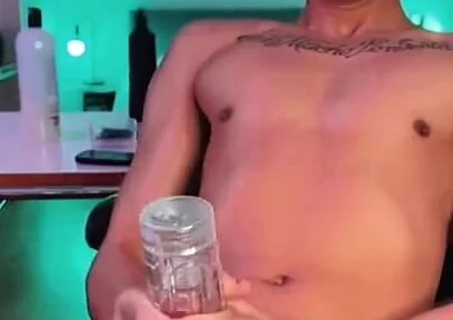Leo Latte Lets Viewers Control the Toy in His Ass While He Strokes a Fleshlight