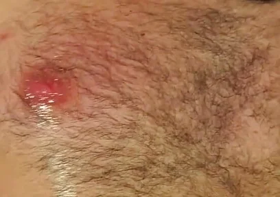 Muscle Bear Gets Edged