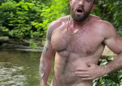 Hairy Guy Edges and Cums Outside