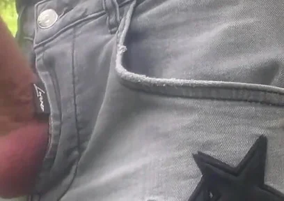 Huge Cumshot Outdoors in the Jeans Mmmm