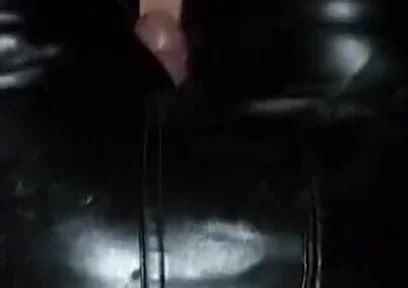 Big leather ass cumshot
