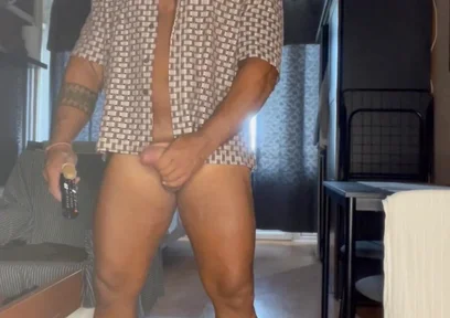 If You Like Me. Bisexual Bodybuilder Wank Solo