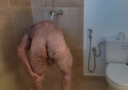 Hairy Bear on Holiday