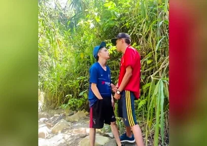 Kisses and with the Partner