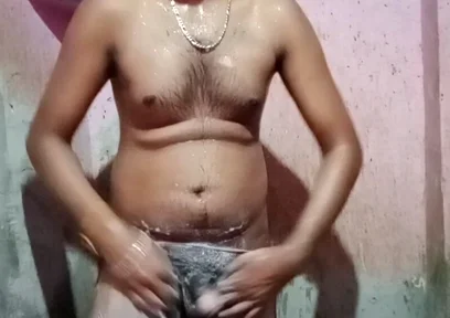 Bathroom Boys Sex Show