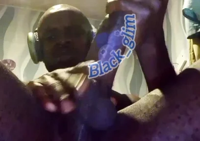 Black_glim Is Out Again