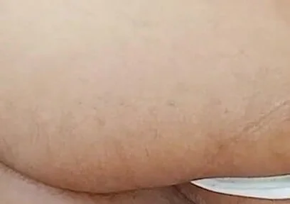 Dos Juguetotes Enormes Me Dejan Mi Colita Apretada Tada Abierta Y Me Duele Mucho Pero Me Encanta