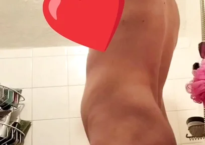 Big Boy Showing off