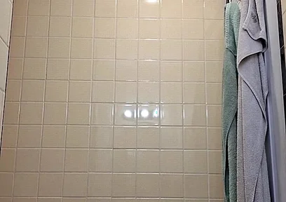 Pee Next to Alex She/her and Shower