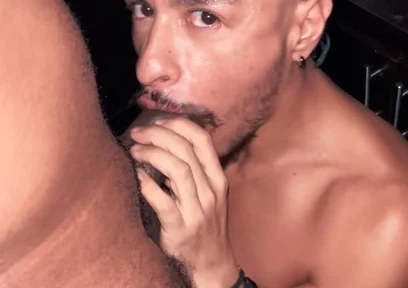 I Lock Myself up with My Neighbor in the Bathroom and Let Myself Be Fucked Like the Whore Inside Me