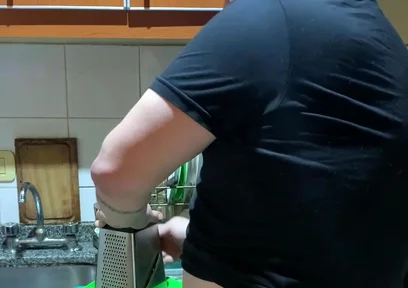 I like to cook and to cum