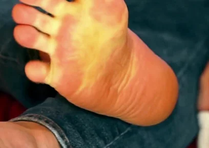 Worship My Sweaty Feet