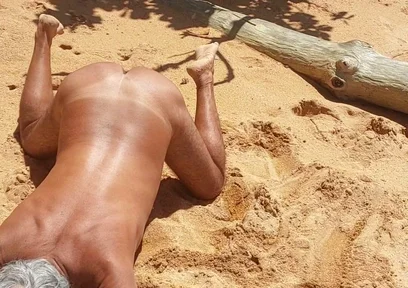Ladysilva on the Beach Naked on All Fours Showing off Her Big Sexy Tanned Ass