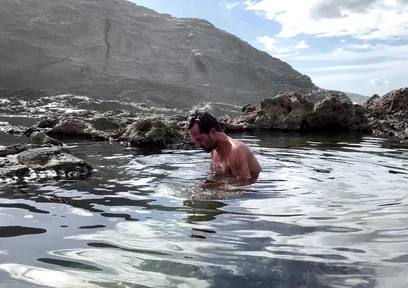 Natural Naked Bath Tim Blesh