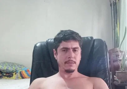 Handsome Guy Masturbates and Eyaculates for You