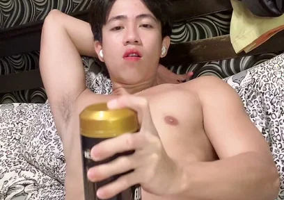 Jacking off When I Saw My Neighbor Naked