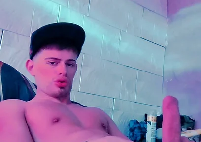 I Masturbate in My Friend's Room Until I Ejaculate