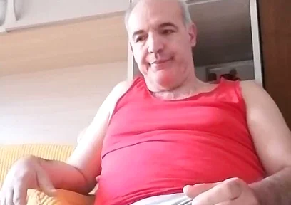 I Shower with My Piss and Masturbate My in Online Show