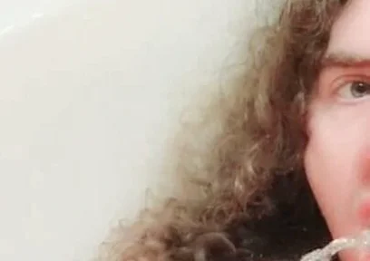 Shemale Piss in Own Mouth
