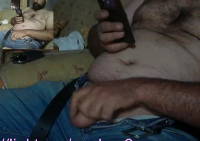 Hairy Horny Bear Cums at the End of the Broadcast