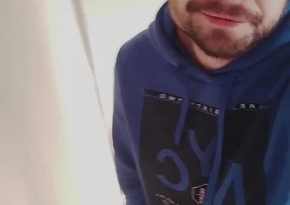 Masturbate in Train Toilets