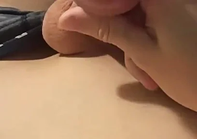 Guy Jerks off to Porn and Cums Fast