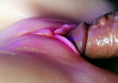 Juicy Pussy Close-up Absorbs a Portion of Sperm From a Big Cock and Slurps!