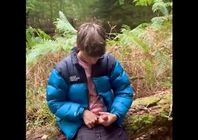 Twink Forest Wank