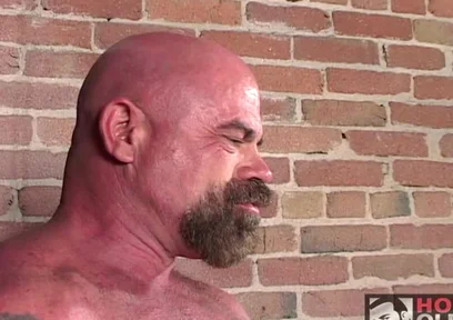 Stepdaddy Hunt 2: Loading Cock