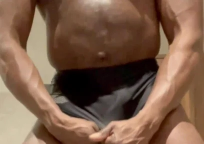 Sexy Black Muscle Stepdad Vibrating Sex Toy Wank