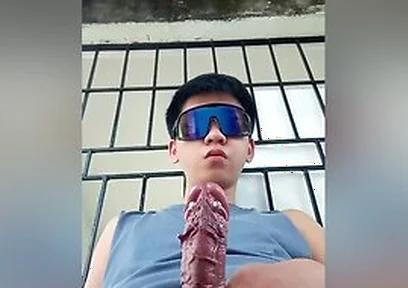 Pinoy Fuck His Tight Toy In Front Of Garage Daks Jakol Ungol