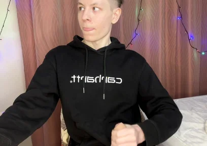 Twink Prostate Tingles During Intense Solo Hand Pump