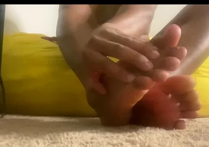Feet Pretty and Suckable