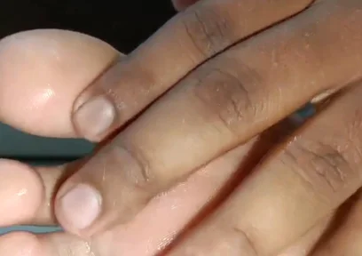 Oiled up Solo Smooth Foot Fetish Tease