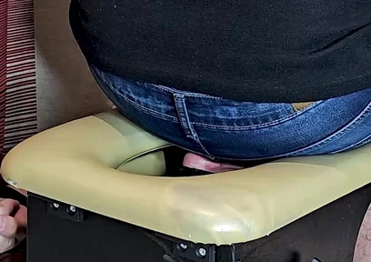 Extreme Jeans Face Sitting