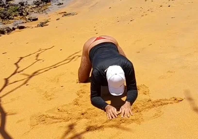 Ladysilva Showing off Her Hot Ass in Panties on the Beach