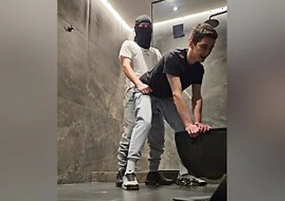 Dude Fuck Guy And Cum On Face