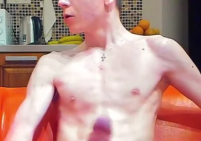 I Watch Porn Again That Makes Me Wet and Cum