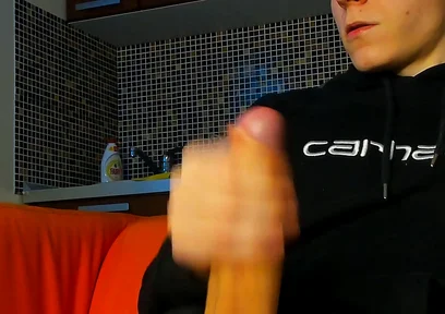 18's Horny Solo Cum Play Adventure