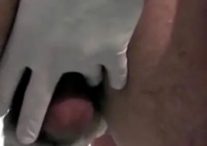 Young striagt used at the clicni by the doctor