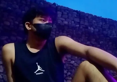 Asian Twink Outdoor Session with Cumshot