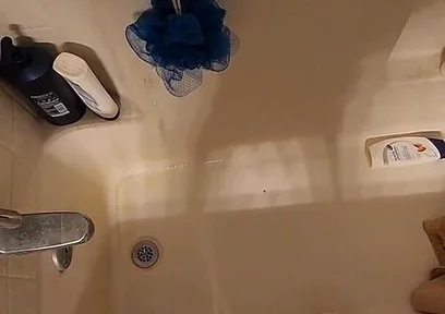 Pissing in the Tub.